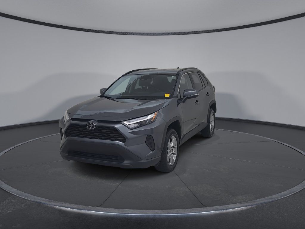 Used 2025 Toyota RAV4 XLE FWD image 7