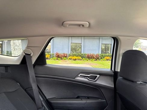 Used 2026 Kia Sportage LX FWD image 14