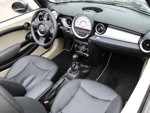 Used 2012 MINI Cooper Convertible image 31