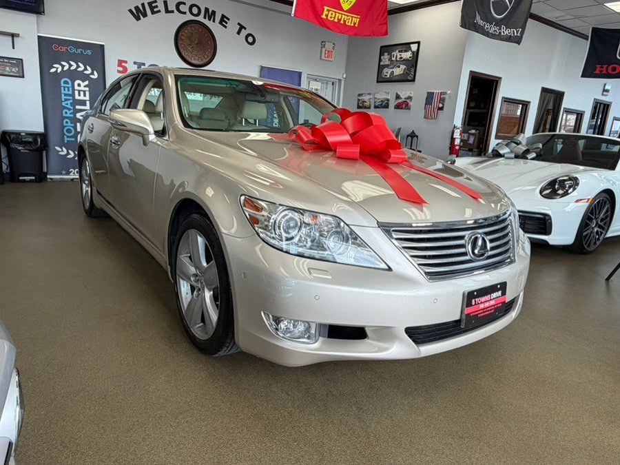 Used 2011 Lexus LS 460 w/ Comfort Pkg RWD image 2