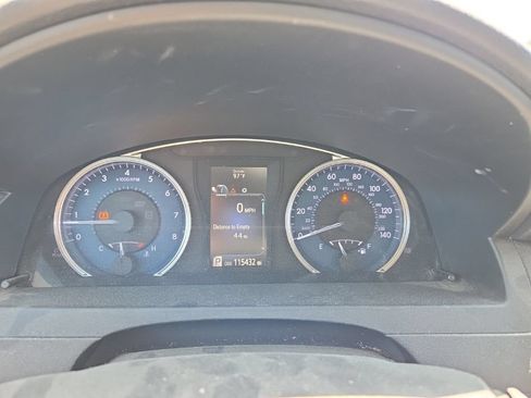 Used 2017 Toyota Camry LE FWD image 12