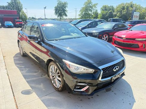 Used 2018 INFINITI Q50 Luxe w/ Essential Package (3.0T Luxe) AWD/4WD image 2