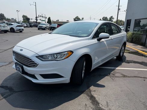 Used 2018 Ford Fusion S FWD image 3