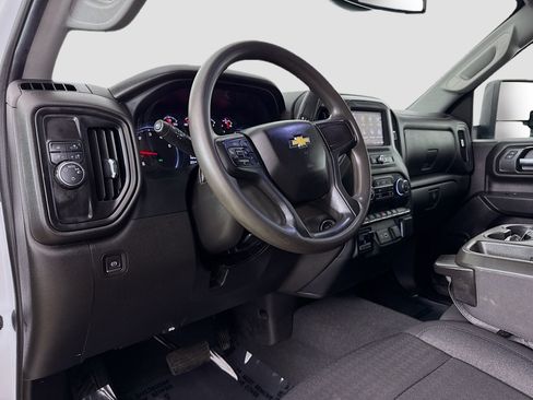 Used 2024 Chevrolet Silverado 2500 Custom w/ Custom Value Package RWD image 11