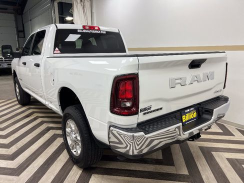 New 2026 RAM 2500 Big Horn AWD/4WD image 13