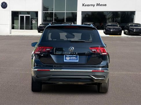 Used 2023 Volkswagen Tiguan SE w/ Panoramic Sunroof Package image 5