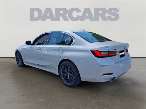 Certified 2025 BMW 330i xDrive Sedan w/ Convenience Package AWD/4WD image 5