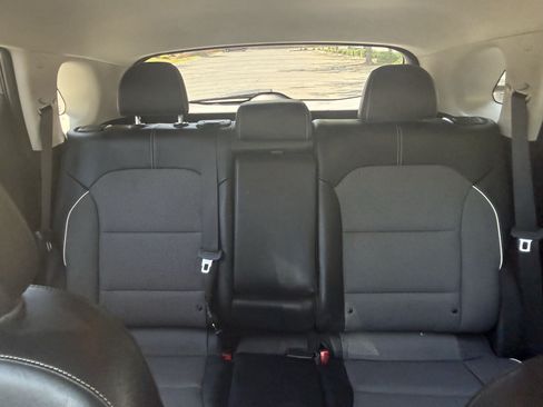 Used 2022 Kia Niro EX w/ Cold Weather Package FWD image 14