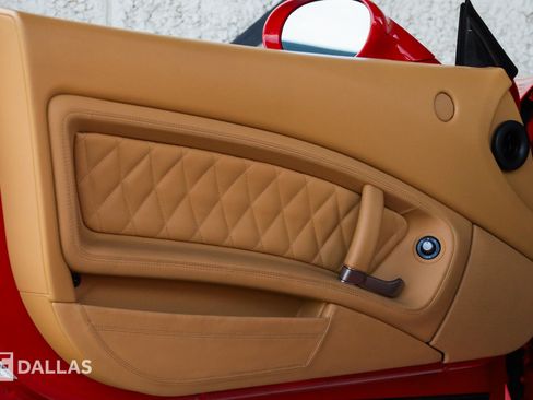 Used 2010 Ferrari California RWD image 22