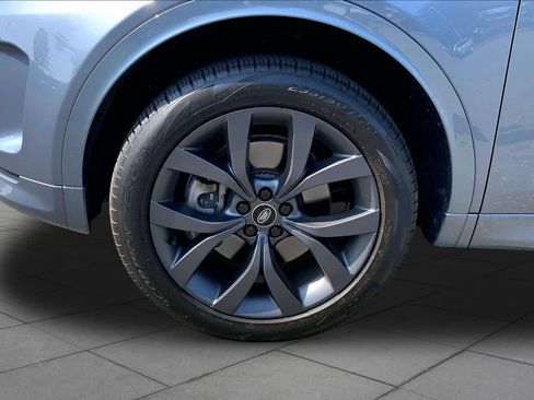 Used 2023 Land Rover Discovery Sport SE R-Dynamic AWD/4WD image 11