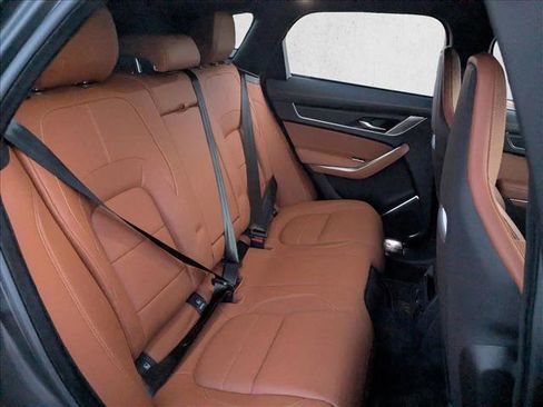 Used 2024 Jaguar F-PACE R-Dynamic S image 21