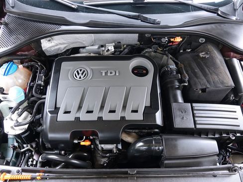 Used 2013 Volkswagen Passat TDI SEL Premium image 35