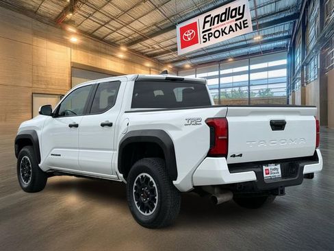 Certified 2025 Toyota Tacoma TRD Off-Road image 6
