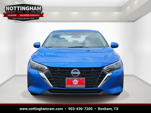 Used 2024 Nissan Sentra SV FWD image 2