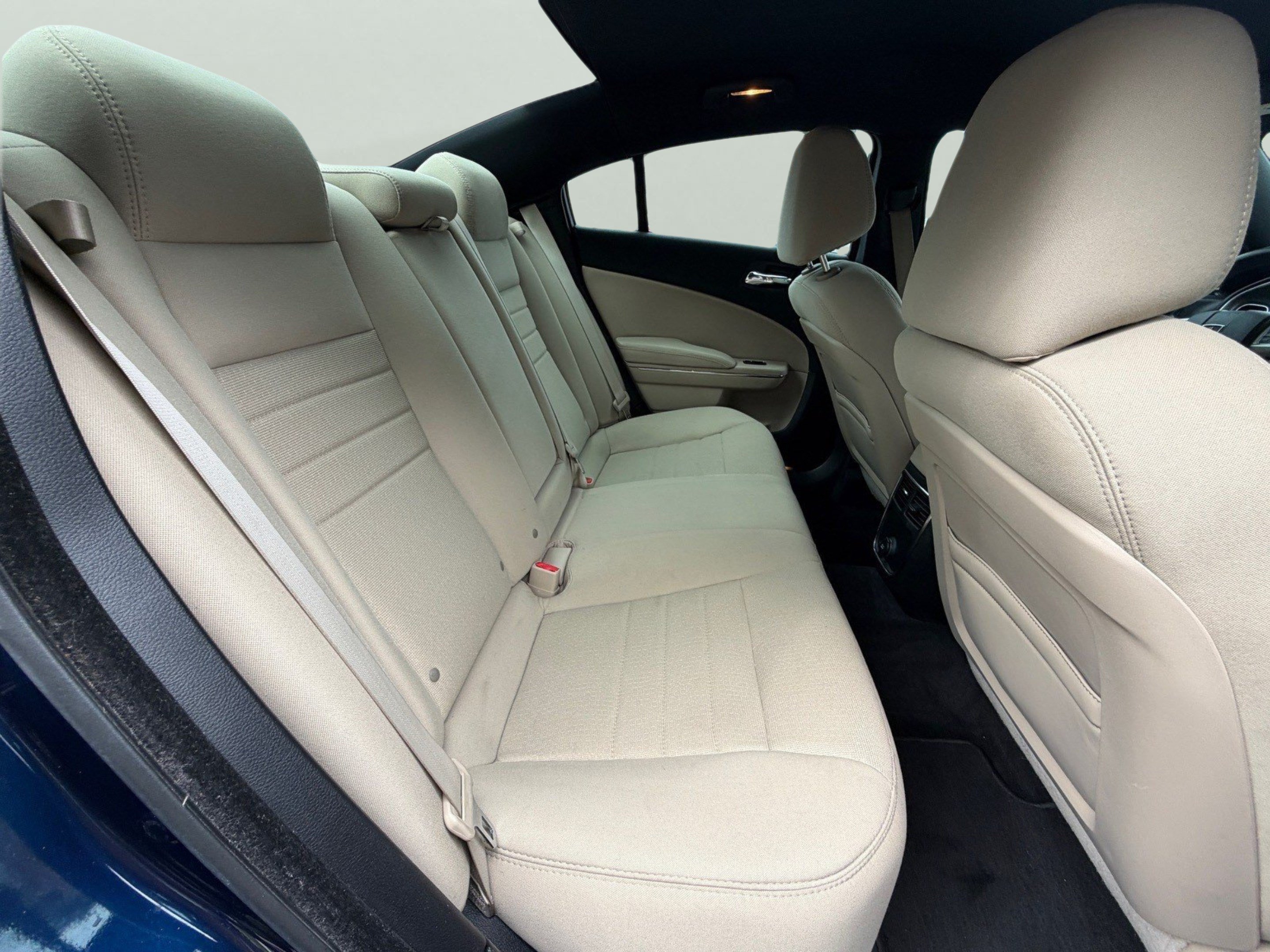 Used 2013 Dodge Charger SE RWD image 16