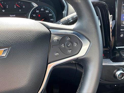 Used 2023 Chevrolet Traverse LT AWD/4WD image 24