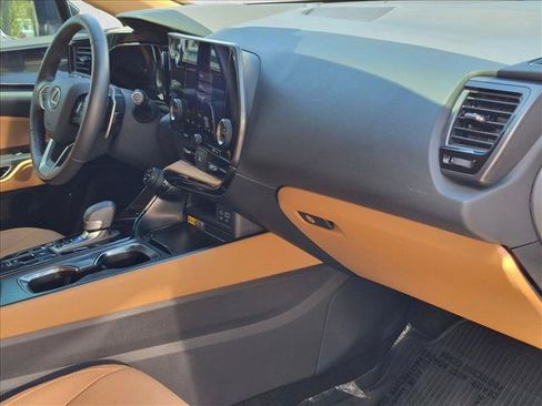 Certified 2025 Lexus NX 250 FWD w/ Accessory Package (Z1) image 21