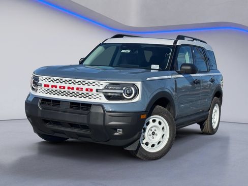 New 2025 Ford Bronco Sport Heritage w/ Convenience Package AWD/4WD image 2