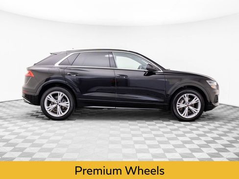 Used 2021 Audi Q8 Premium Plus w/ Premium Plus Package image 6