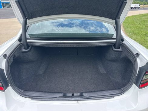 Used 2023 Dodge Charger SXT RWD image 12