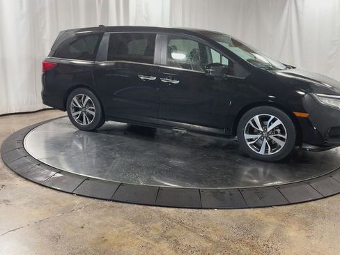 Used 2022 Honda Odyssey Touring image 2