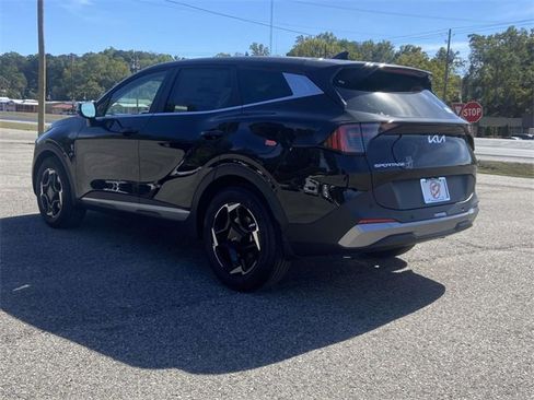 New 2026 Kia Sportage EX image 4