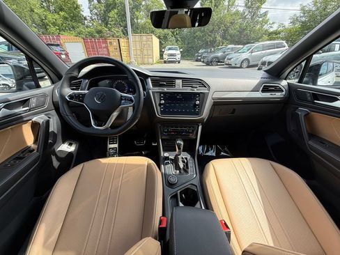 Used 2024 Volkswagen Tiguan SE R-Line AWD/4WD image 22
