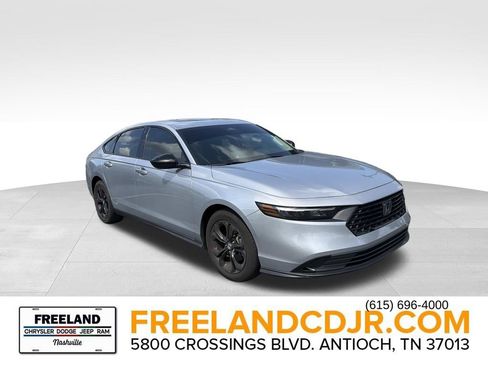 Used 2025 Honda Accord SE image 1