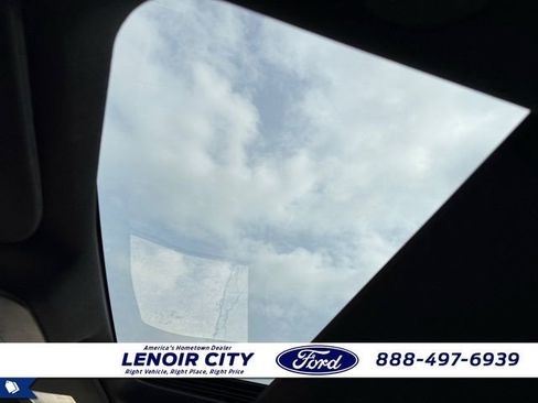 Used 2025 Ford F150 Lightning Platinum image 17