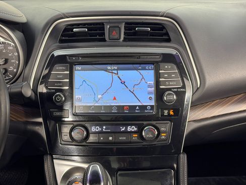Used 2018 Nissan Maxima Platinum image 24