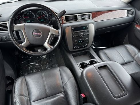 Used 2013 GMC Yukon XL SLT image 8