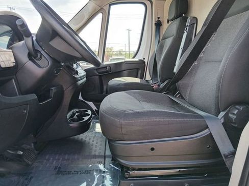 Used 2026 RAM ProMaster 2500 w/ Convenience Group FWD image 12