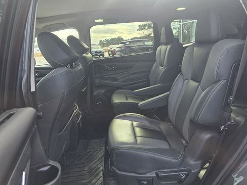 Used 2023 Subaru Ascent Onyx Edition Limited image 13