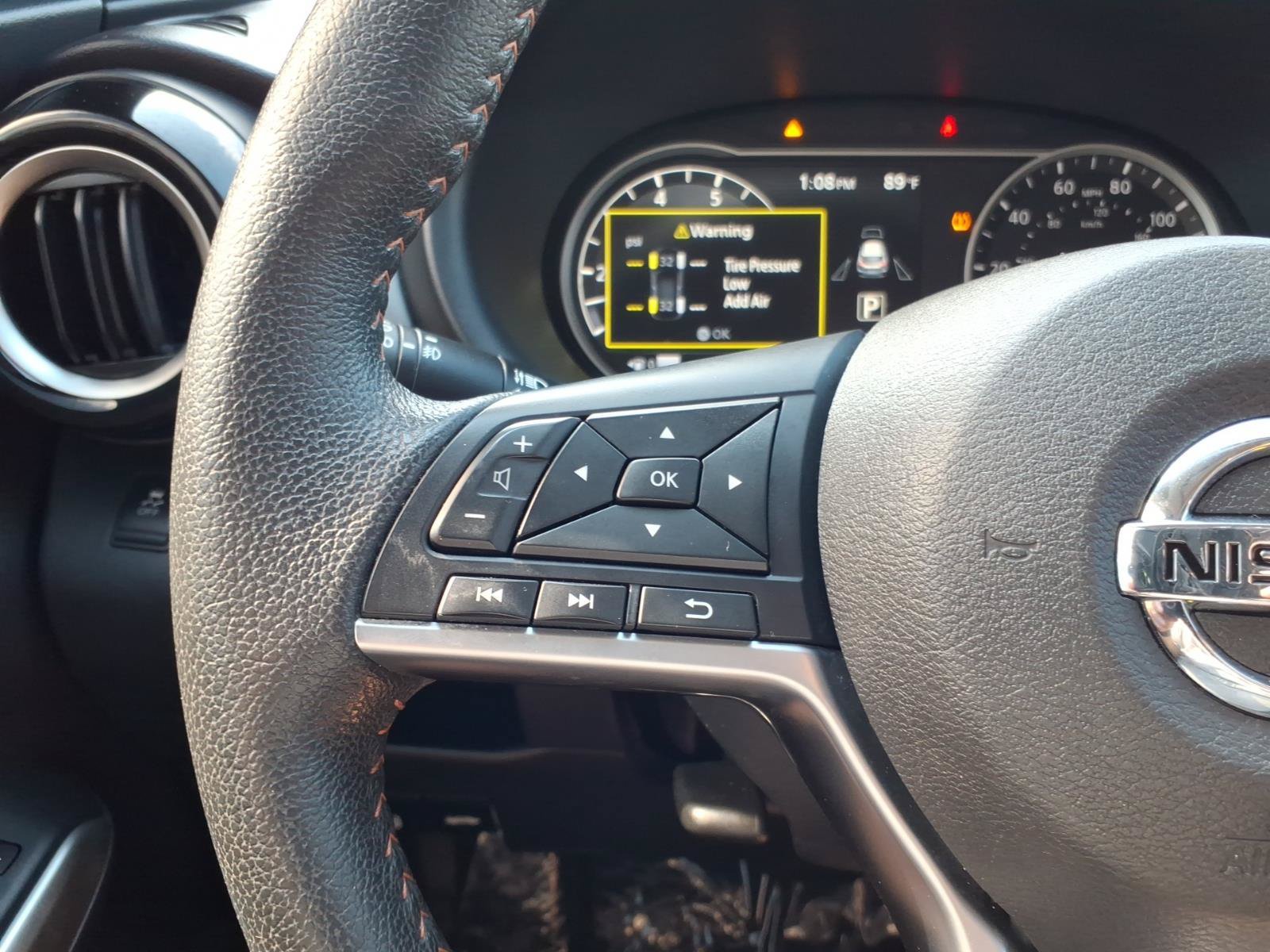 Used 2019 Nissan Kicks SR w/ SR Premium Package FWD image 15
