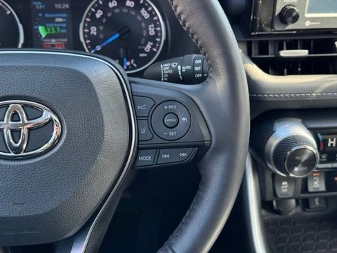 Certified 2022 Toyota RAV4 XLE Premium AWD/4WD image 26