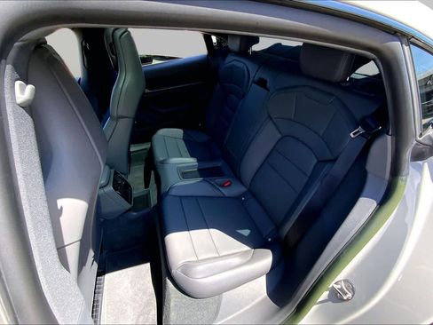 Used 2022 Porsche Taycan RWD image 18