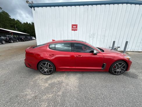 Used 2022 Kia Stinger GT2 RWD image 9