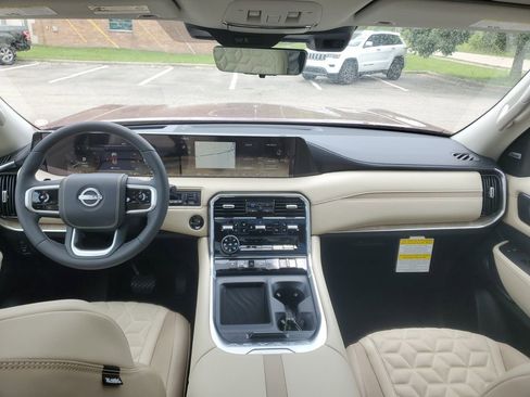 New 2025 Nissan Armada Platinum Reserve image 27