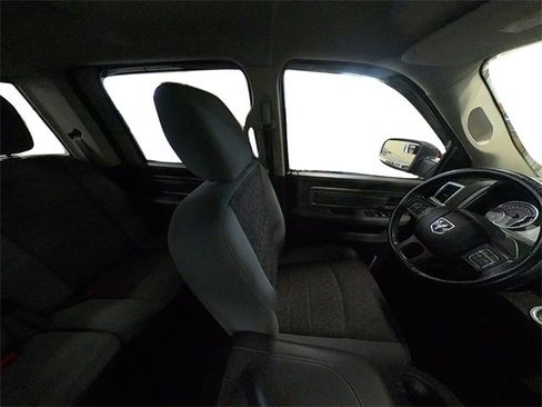 Used 2019 RAM 1500 Big Horn image 35