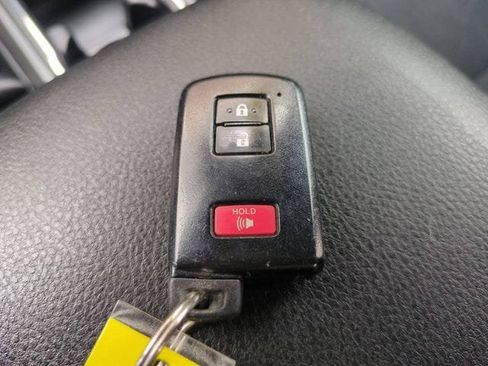 Used 2018 Toyota Tacoma TRD Sport RWD image 28