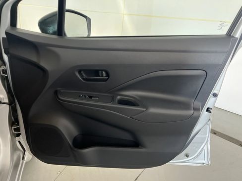 Used 2025 Nissan Versa S w/ Trunk Package FWD image 28