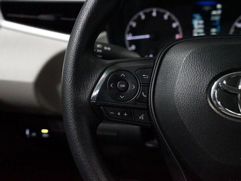 Certified 2025 Toyota Corolla LE FWD image 14