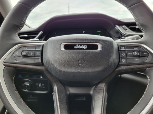 Used 2022 Jeep Grand Cherokee Limited 4xe AWD/4WD image 9