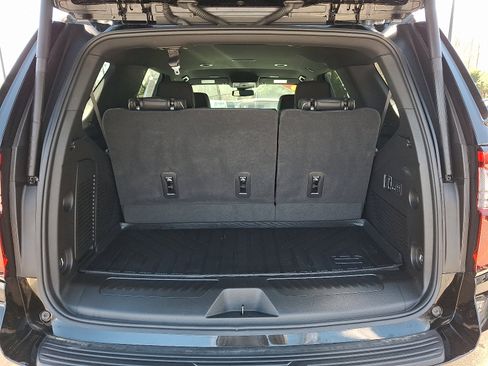 Used 2025 GMC Yukon Elevation image 29