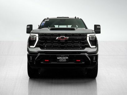 New 2026 Chevrolet Silverado 2500 ZR2 w/ LPO, Dark Essentials Package