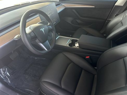 Used 2023 Tesla Model 3 Standard Range RWD image 9