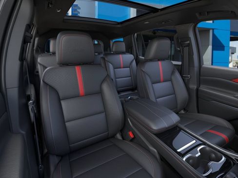 New 2026 Chevrolet Traverse RS w/ LPO, Floor Liner Package FWD image 16
