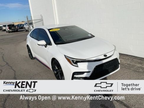 Used 2023 Toyota Corolla SE image 1