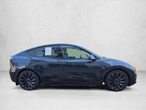 Used 2024 Tesla Model Y Performance AWD/4WD image 4