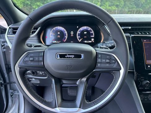 New 2024 Jeep Grand Cherokee Limited 4xe w/ Luxury Tech Group II image 16